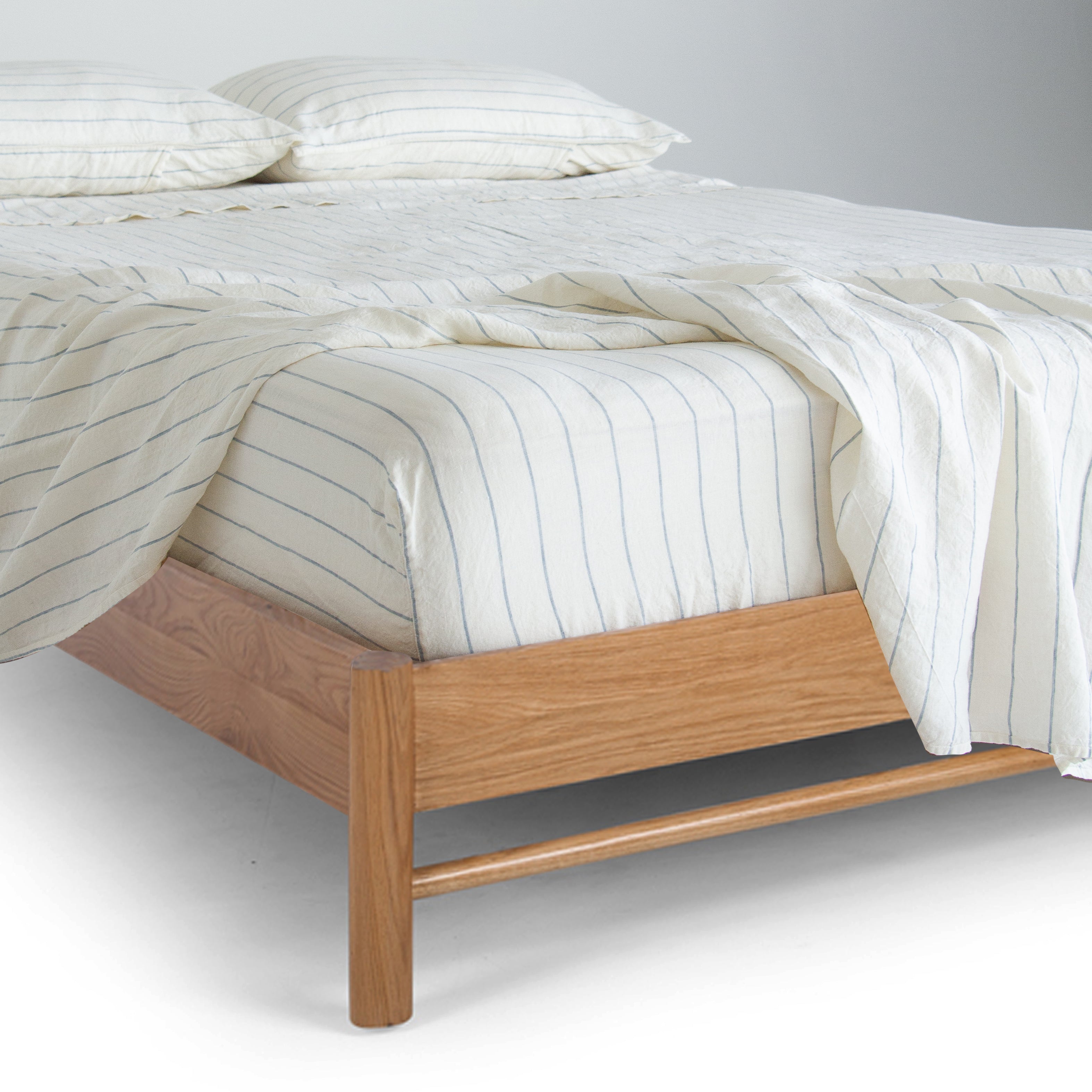Kashi Oak Bedframe