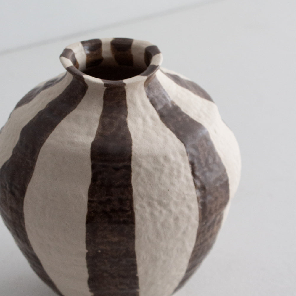 Rayas Ceramic Vase - Cocoa