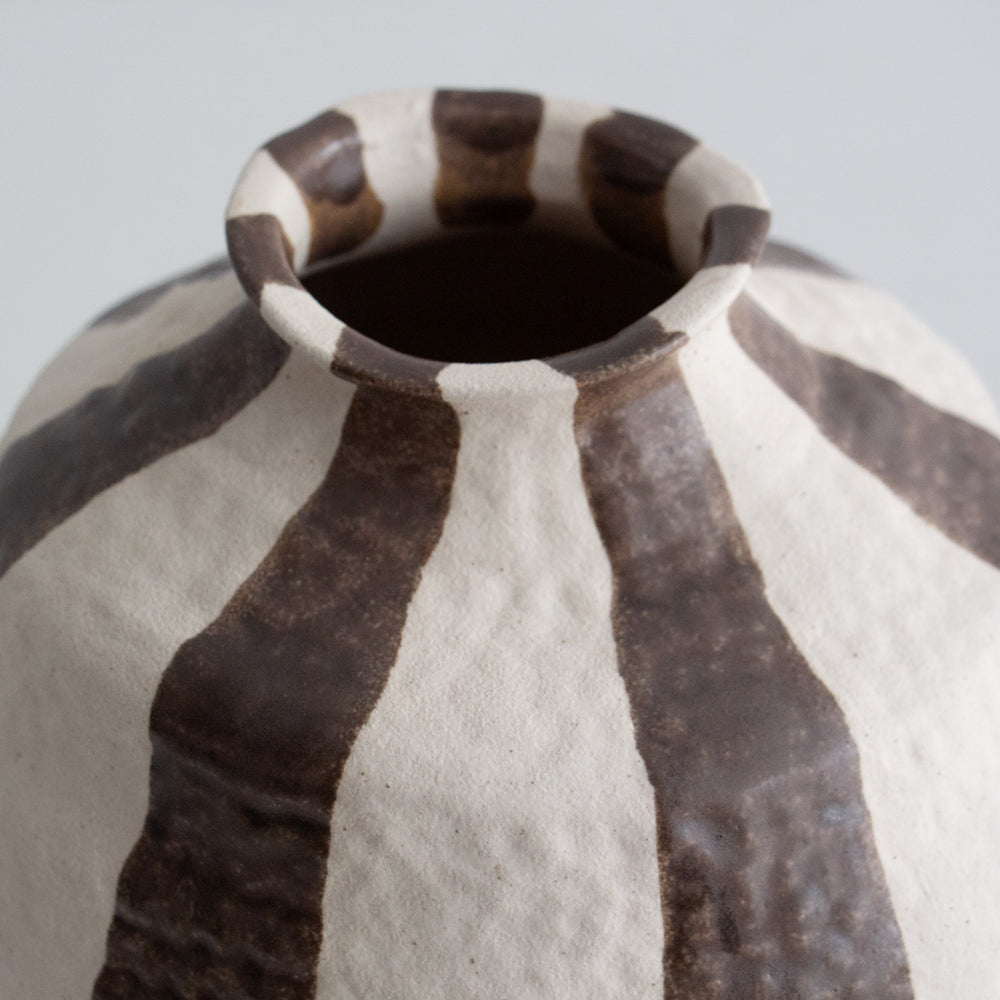 Rayas Ceramic Vase - Cocoa